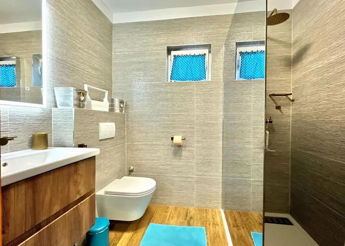 Didi With Private Garden, Close To The Krk Center Apartamento