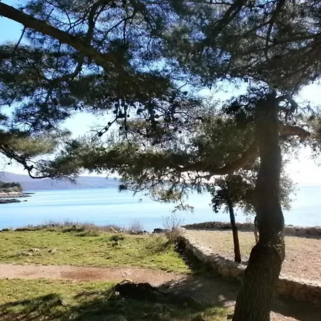 Appartement Didi With Private Garden, Close To The Krk Center Krk Town