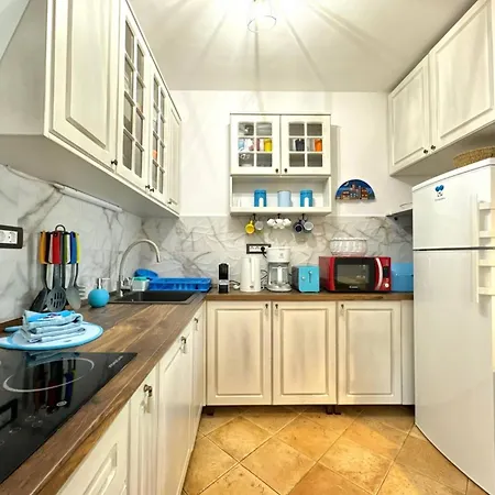 Didi With Private Garden, Close To The Krk Center Apartman Krk Town