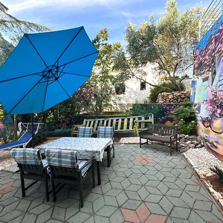 Apartment Didi With Private Garden, Close To The Krk Center Krk Town