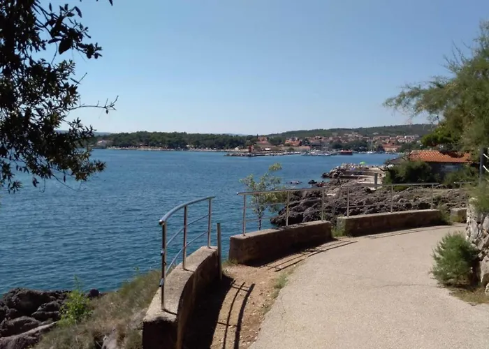 Didi With Private Garden, Close To The Krk Center Appartement Krk Town